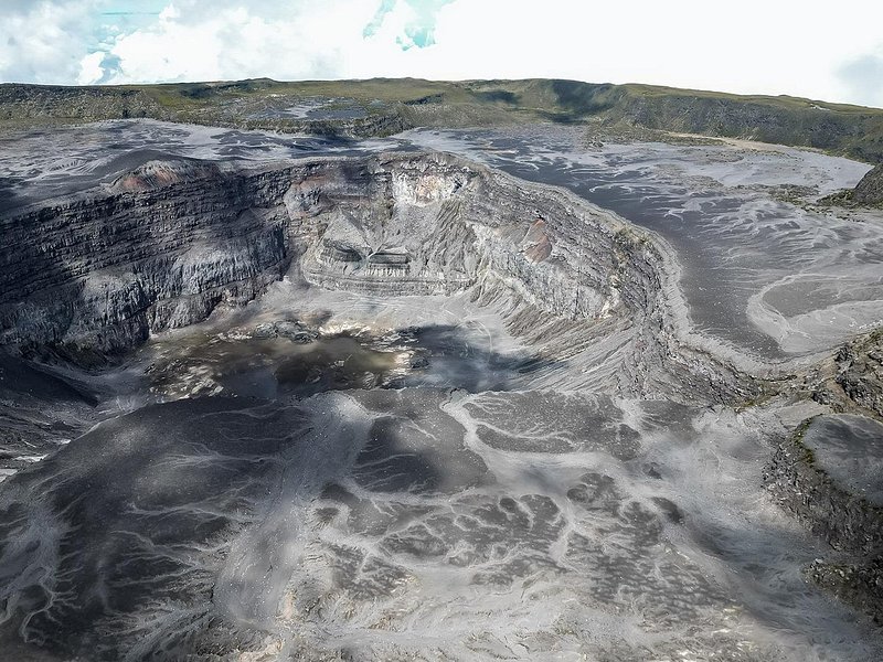 Randonneurs au sommet du volcan Karthala