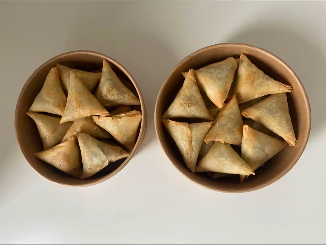 Assortiment de plats traditionnels comoriens